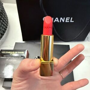 CHANEL Rouge Allure 172 Rouge Rebelle Lipstick